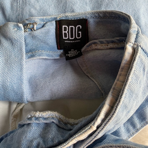 UO BDG Emmy tie front shorts high rise mom shorts - Picture 7 of 8